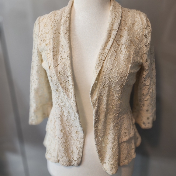 Lace jacket - Picture 1 of 4